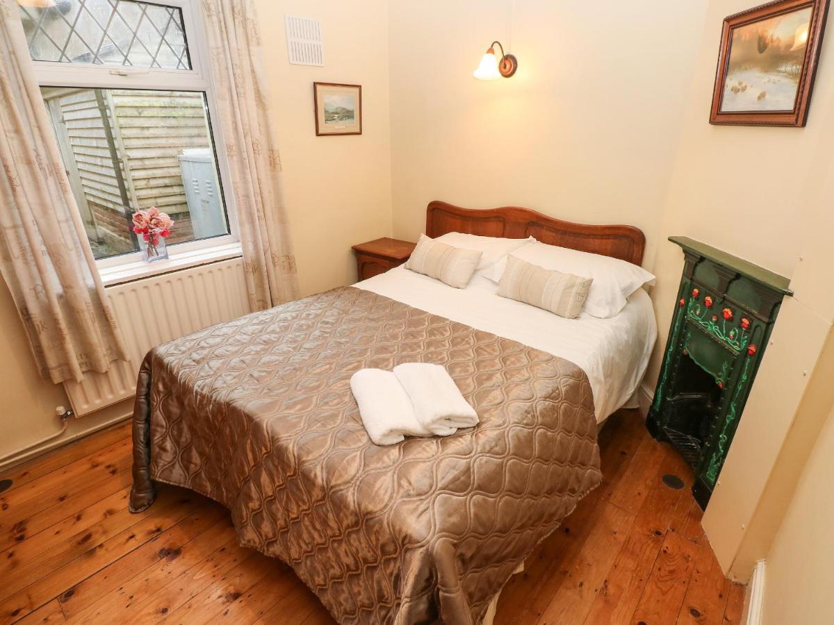 Brook Cottage Суонси Экстерьер фото
