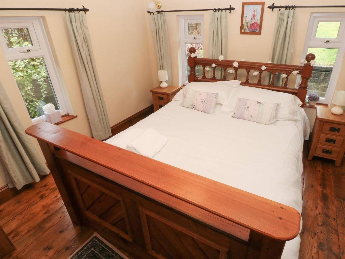 Brook Cottage Суонси Экстерьер фото
